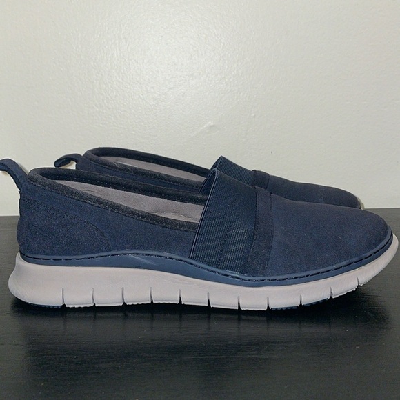 VIONIC Kristi Navy Suede Slip on Loafers.  Size 8. - Picture 1 of 10